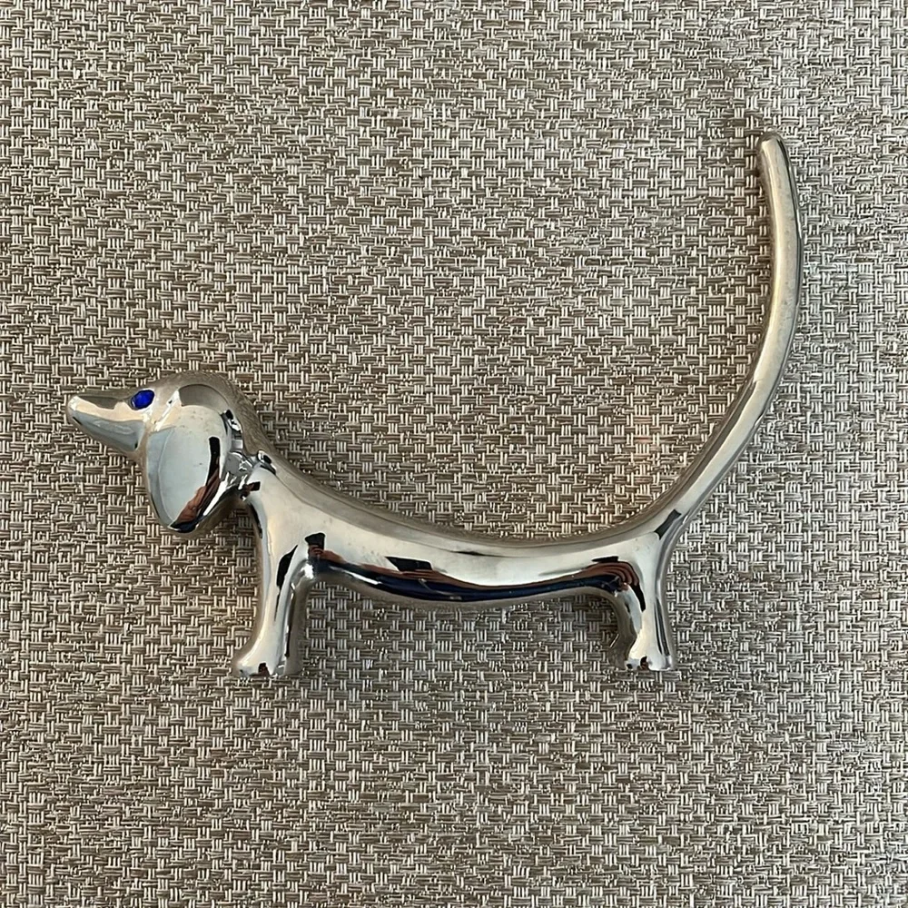 N/A silver dog